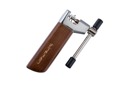 Birzman Light-Er Chain Tool with 'Innovative Spring System' for quick and accurate pin removal.

