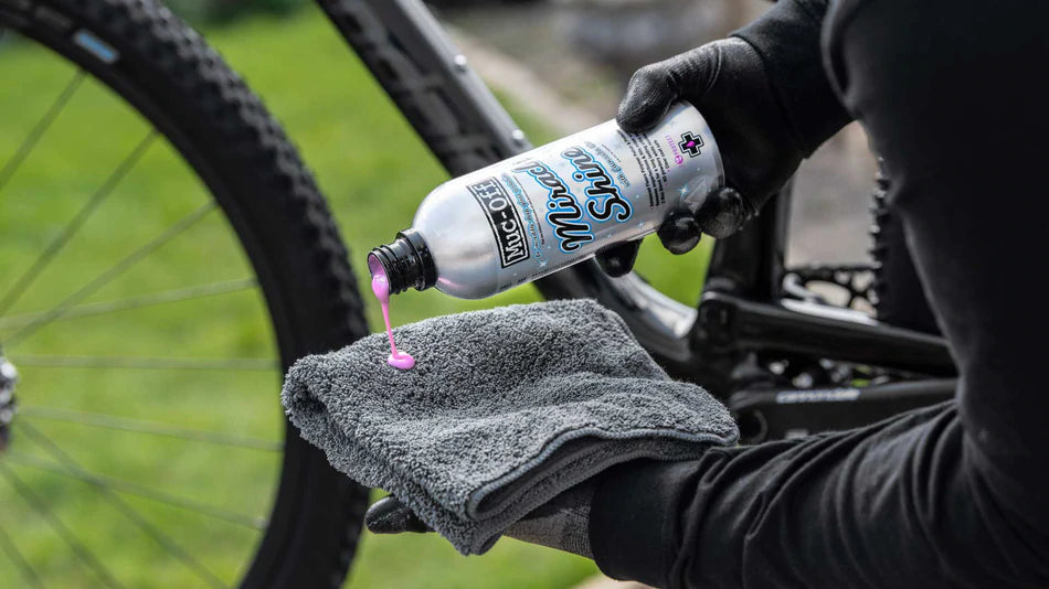 Shop Muc-Off Miracle Shine Polish 500ml Online in India | United By Cycling