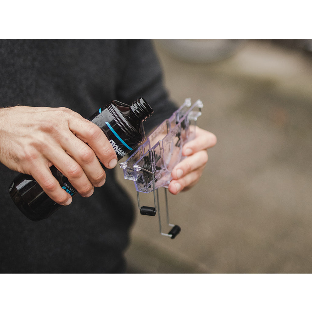 A large 500ml bottle of Dynamic Chain Cleaner, ideal for regular and deep cleaning of bike chains, cassettes, and derailleurs.

