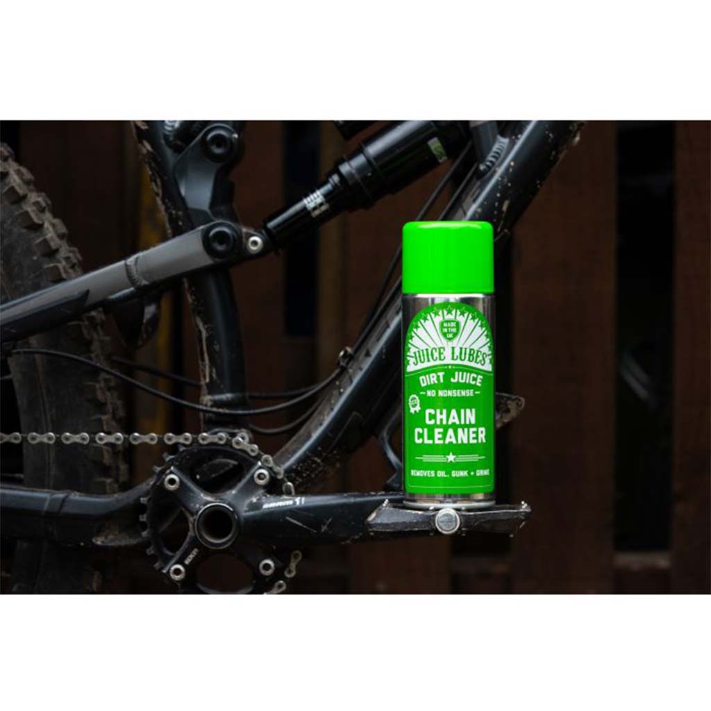 Close-up of Juice Lubes Dirt Juice Boss (400ml), highlighting its fast-acting degreaser formula for bicycle drivetrains.
