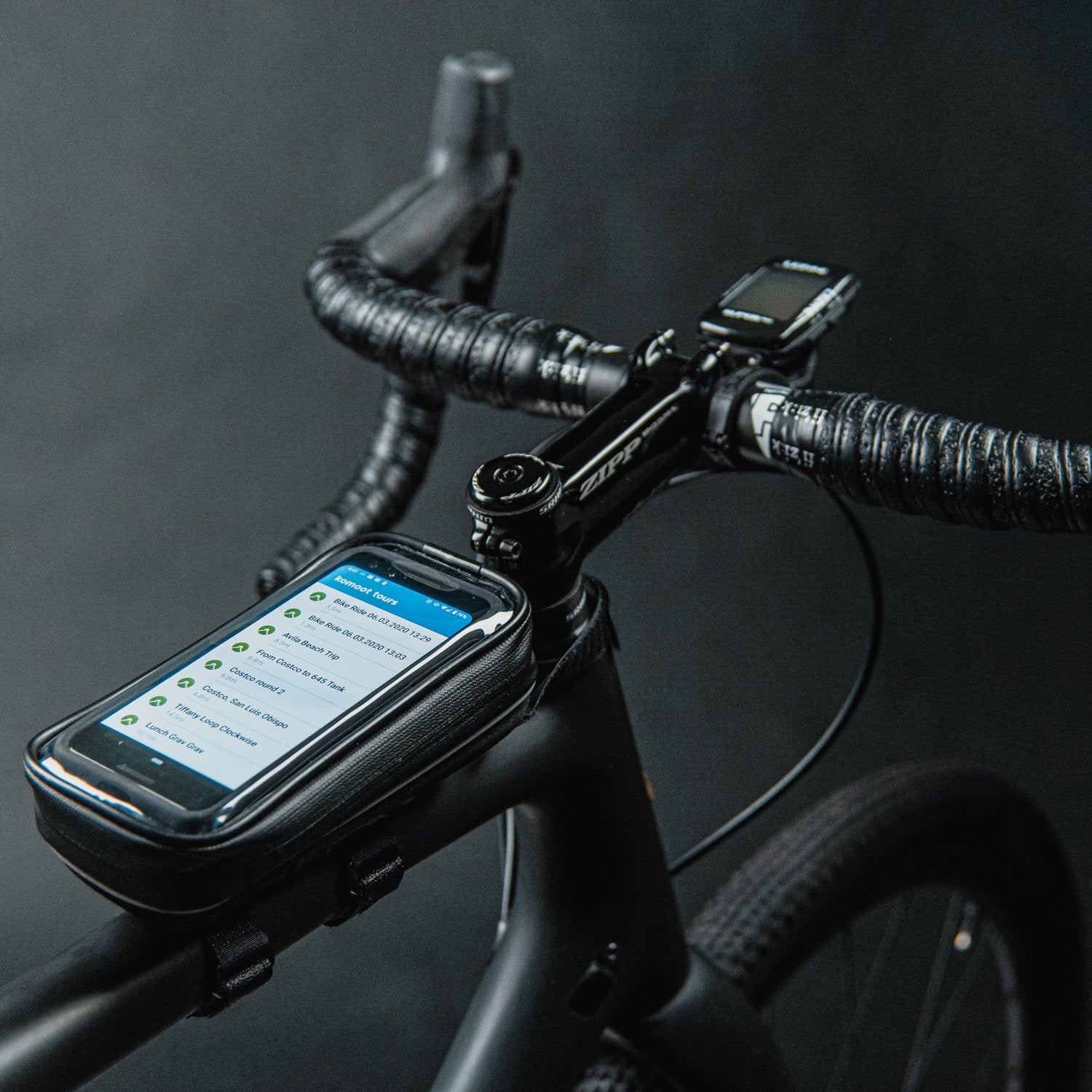 Lezyne bike bag with touchscreen phone compartment and zipper

