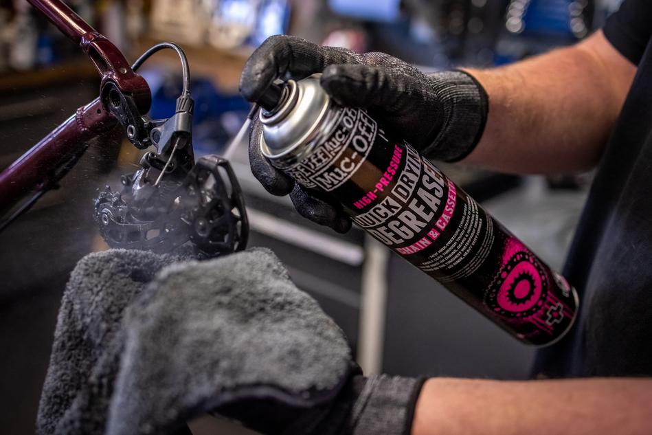 Shop Muc-Off High Pressure Quick Drying Degreaser 750ml Online in India | United By Cycling